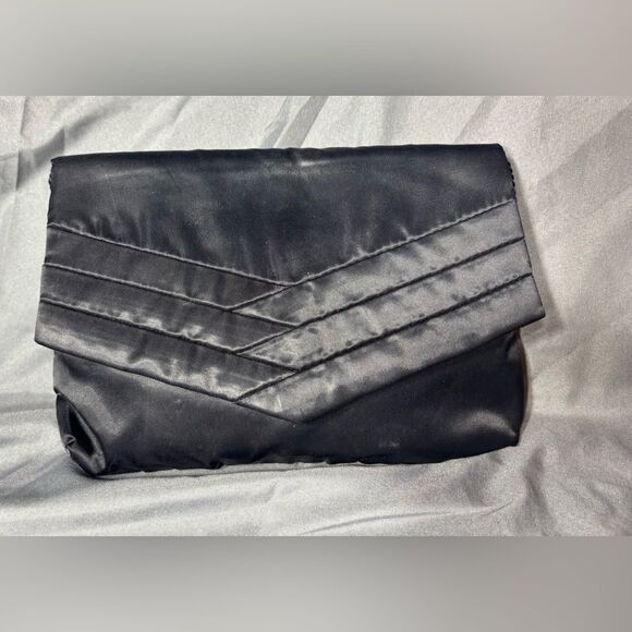 Vintage Black Satin Clutch Purse Dover Optional Shoulder Strap Chevron Envelope - Picture 1 of 6